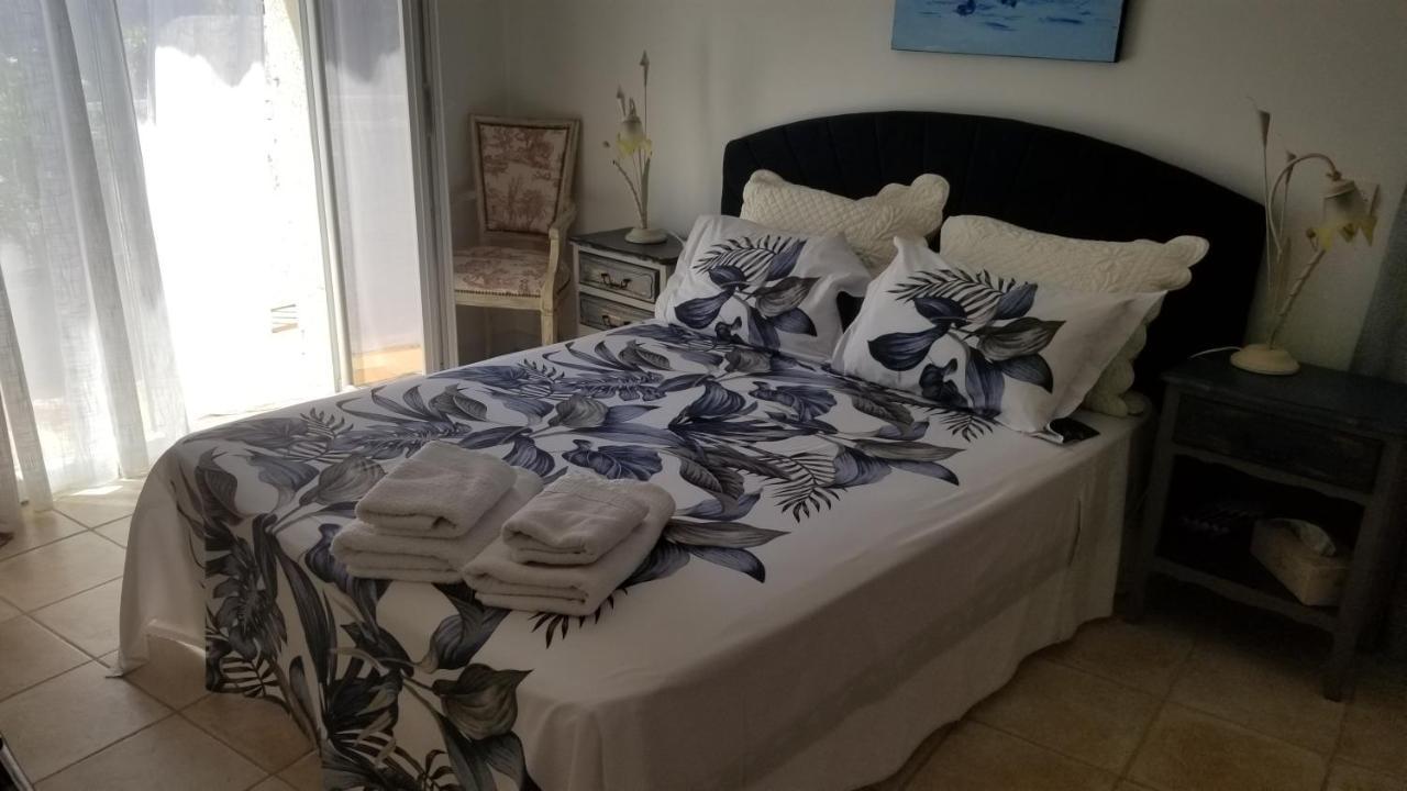 Chambre D'Hote La Petite Maison Du Puits Боллен Экстерьер фото